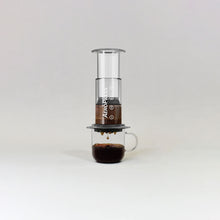 Load image into Gallery viewer, AEROPRESS CLEAR + ROASTER&#39;S CHOICE COFFEE BAG